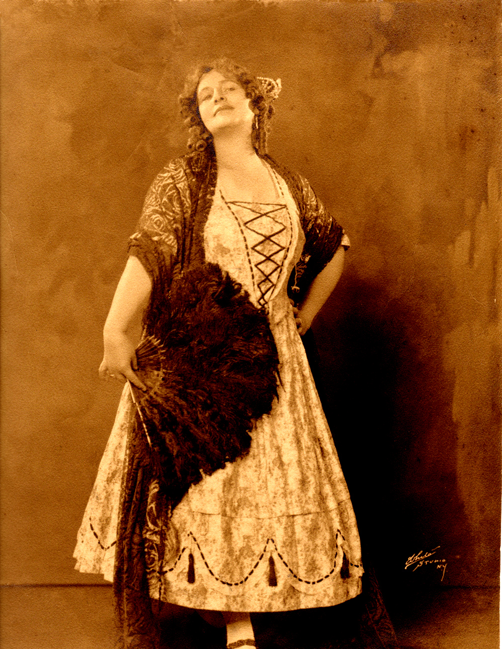 Edith Helena Russo / Jennings (Photo circa 1905)